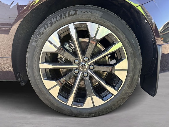 Volvo XC60 8 of 16
