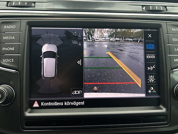 Volkswagen Tiguan 22 of 24