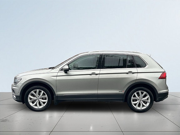 Volkswagen Tiguan 4 of 24