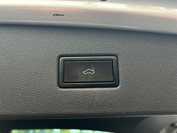 Volkswagen Tiguan 18 of 24