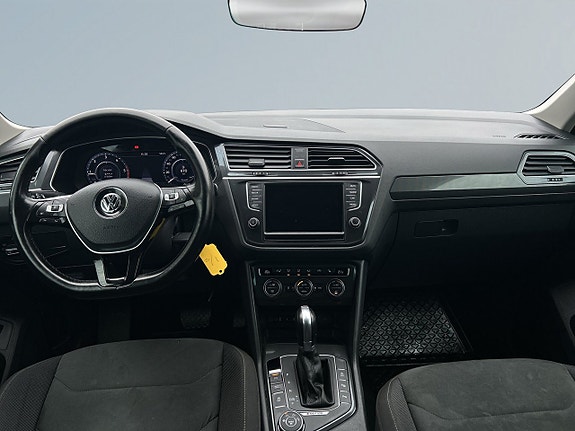 Volkswagen Tiguan 8 of 24