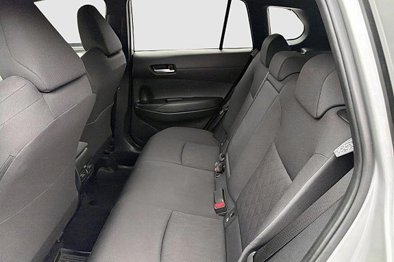 Toyota Corolla Cross 9 of 16