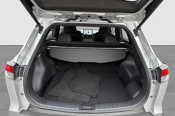 Toyota Corolla Cross 12 of 16