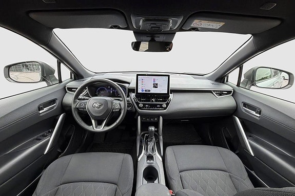 Toyota Corolla Cross 10 of 16