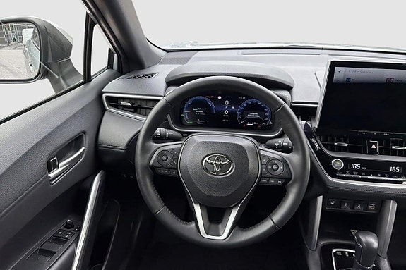 Toyota Corolla Cross 11 of 16