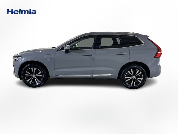 Volvo XC60 2 of 16