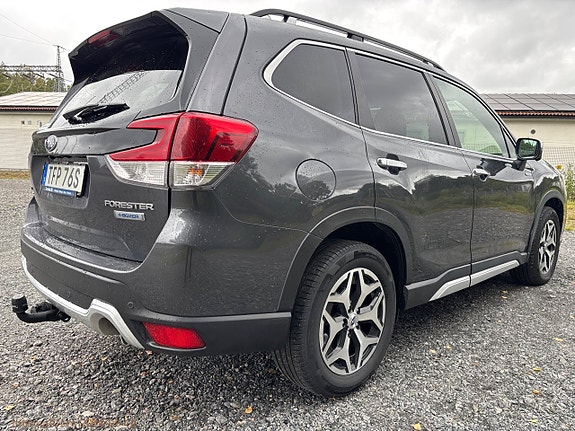 Subaru Forester 5 of 30