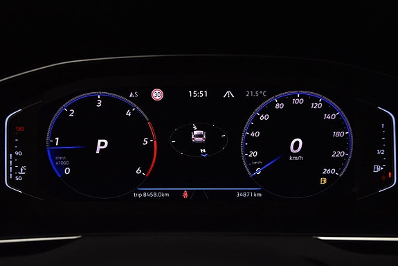 Volkswagen Passat Alltrack 15 of 22