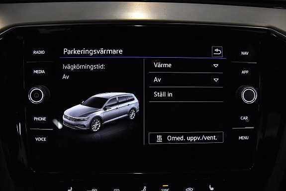 Volkswagen Passat Alltrack 16 of 22