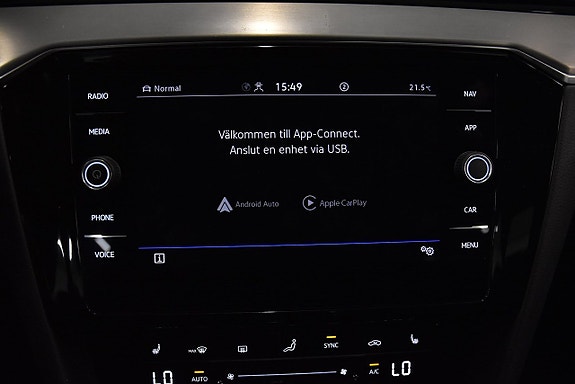 Volkswagen Passat Alltrack 19 of 22