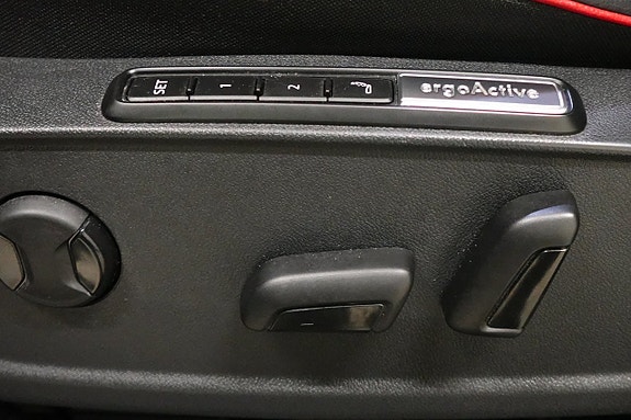 Volkswagen ID.4 GTX 21 of 28