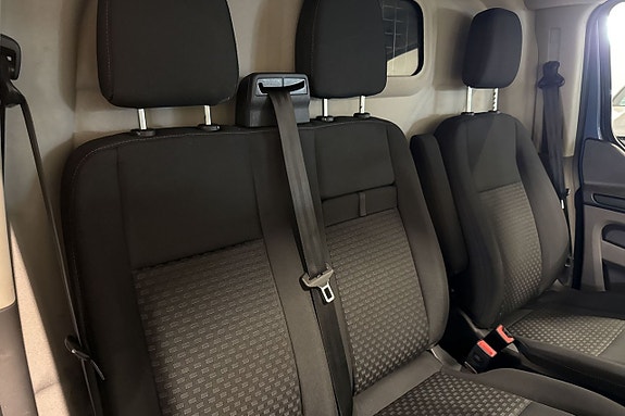 Ford Transit Custom 10 of 19