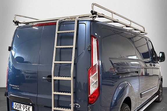 Ford Transit Custom 17 of 19
