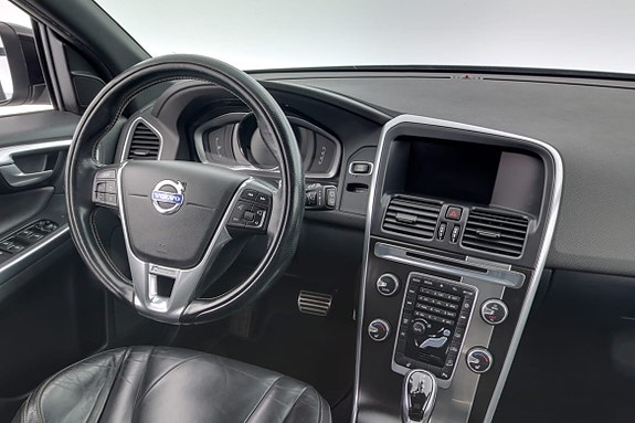 Volvo XC60 8 of 20