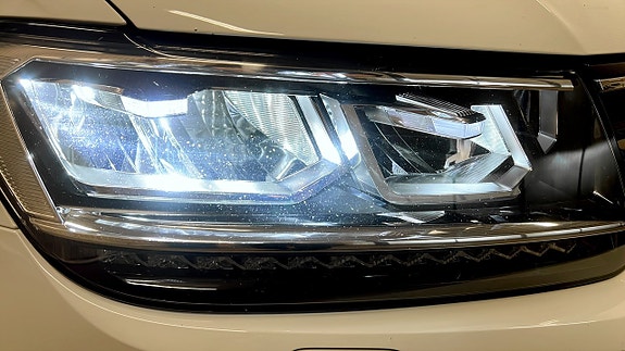 Volkswagen Tiguan 14 of 25