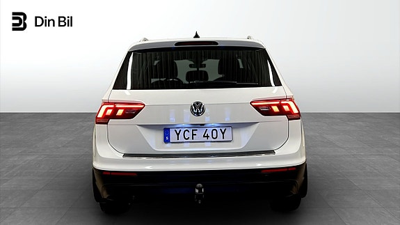 Volkswagen Tiguan 5 of 25