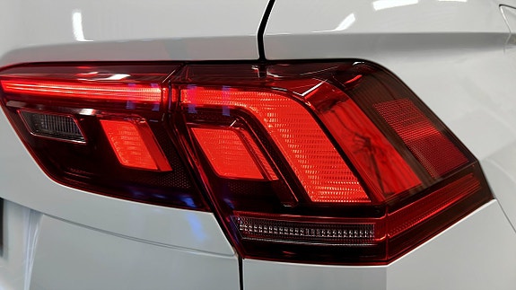 Volkswagen Tiguan 15 of 25