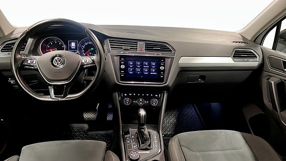 Volkswagen Tiguan 10 of 25