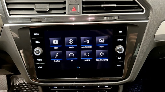 Volkswagen Tiguan 9 of 25