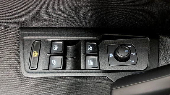 Volkswagen Tiguan 16 of 25