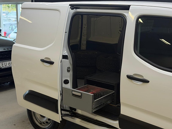 Peugeot Partner 16 of 22