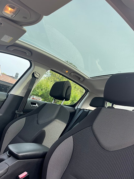 Peugeot 308 5 of 6