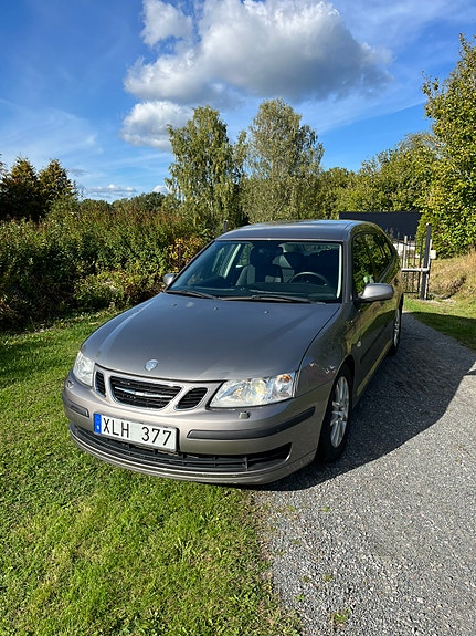 Saab 9-3 4 of 16