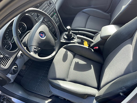 Saab 9-3 12 of 16