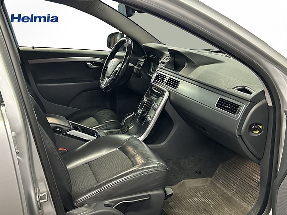 Volvo V70 7 of 10