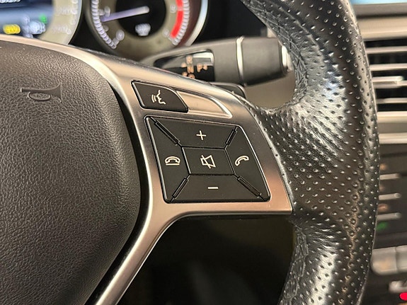 Mercedes-Benz E220 24 of 27