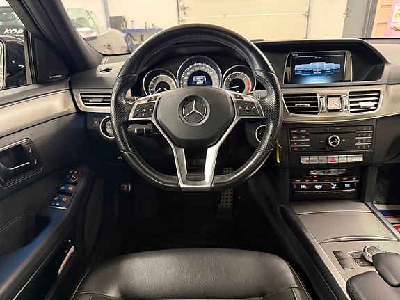 Mercedes-Benz E220 20 of 27