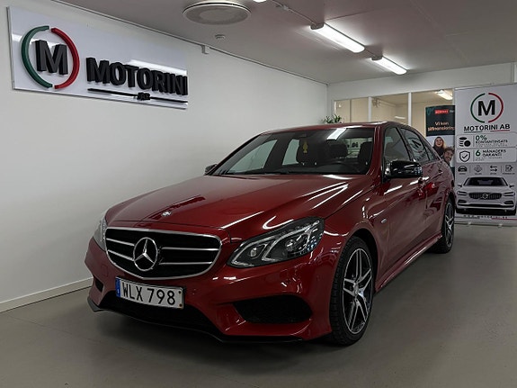 Mercedes-Benz E220 2 of 27