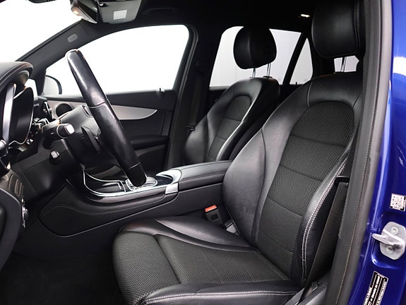 Mercedes-Benz GLC300 e 14 of 30