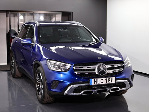 Mercedes-Benz GLC300 e 6 of 30