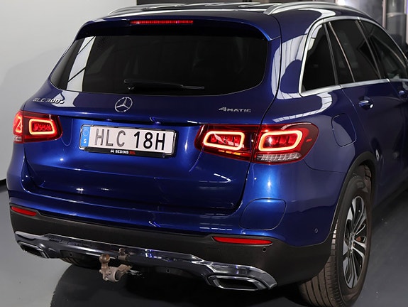 Mercedes-Benz GLC300 e 8 of 30