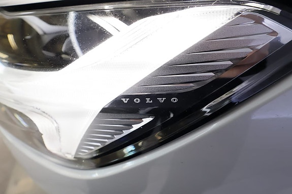 Volvo XC60 11 of 28