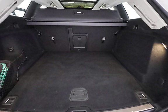 Volvo XC60 25 of 28
