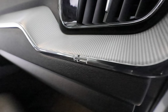 Volvo XC60 22 of 28