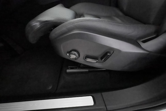 Volvo XC60 19 of 28