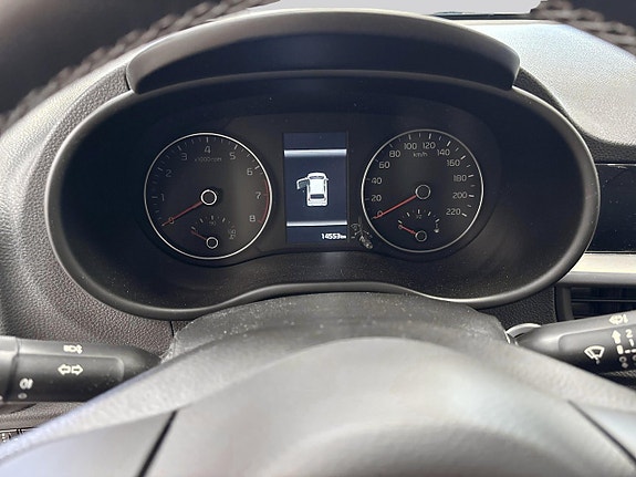 Kia Picanto 10 of 16