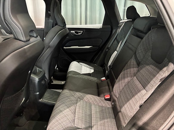Volvo XC60 11 of 19