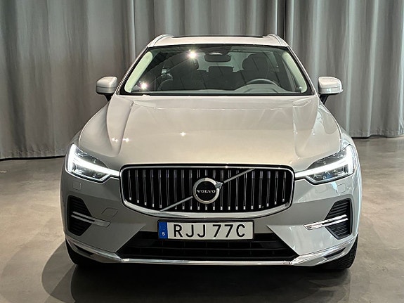 Volvo XC60 3 of 19