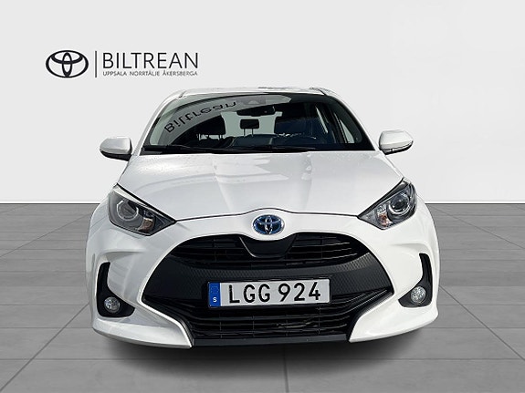 Toyota Yaris 6 of 17