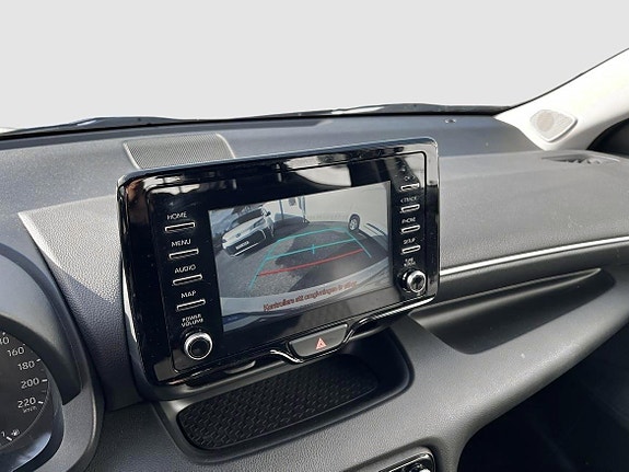 Toyota Yaris 12 of 17