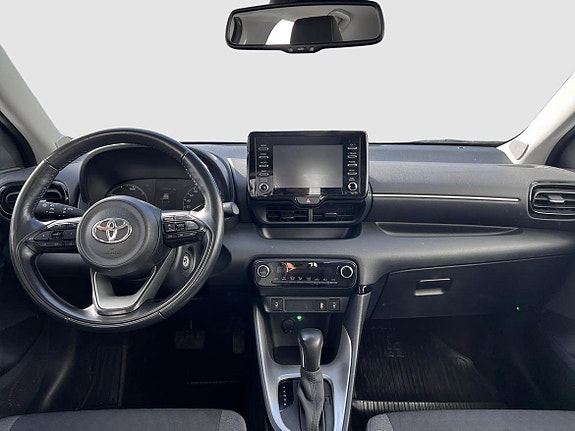 Toyota Yaris 13 of 17
