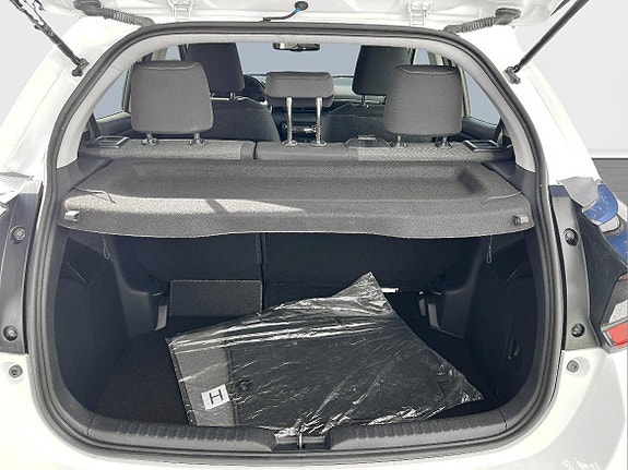 Toyota Yaris 15 of 17