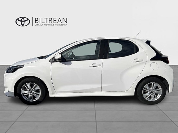 Toyota Yaris 3 of 17