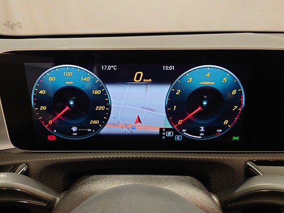 Mercedes-Benz A200 9 of 15