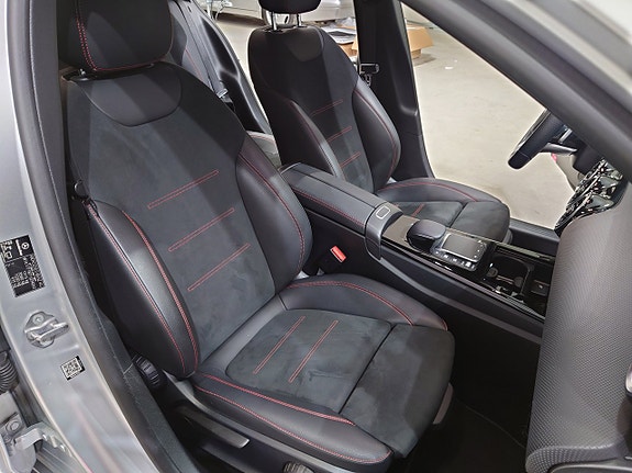 Mercedes-Benz A200 11 of 15