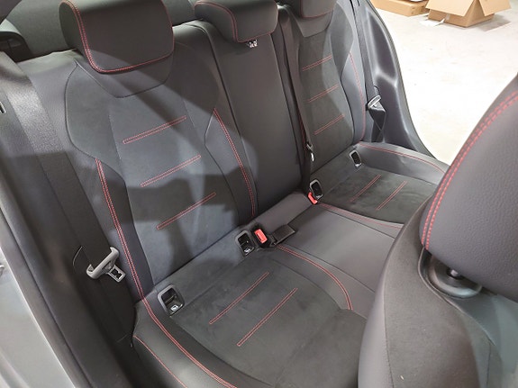 Mercedes-Benz A200 13 of 15